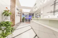 Zhangjiagang Meet Light Hotel (Shazhou Road Pedestrian Street Mambat Plaza) - 2-Star