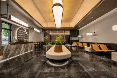PuJing Waiting Hotel (Shanghai Stadium Xujiahui Metro Station Branch) Hotels near Xujiahui