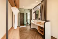 Lumiere Boutique Vy Da