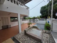Jonker Home 2 Walking Distant to Banda Hilir のホテル