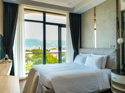 Serene Sea Hotel Danang - Free Laundry Service