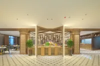 Bayinbulak ERBIN · Eerbin Hotel (Duku Highway) - parking