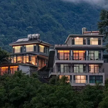 Changbiyuan Cliff Hotel