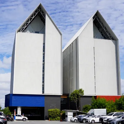 Blue Hippo Hotel Hotels near Bearing BTS Station