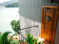 Blue Harbour Phuket Hotels in der Nähe von Strand Paradise Beach