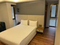 Nira Boutique Hotel Hôtels à proximité de : Ambassade des États-Unis