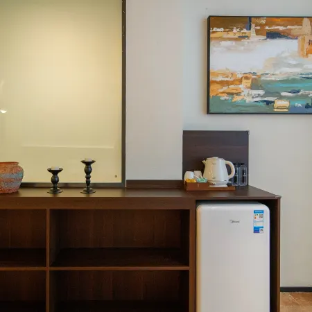 Floral Hotel · MoHai MH Designer Boutique Homestay (Beihai Yintan Tourist Resort)