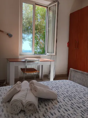 4-Person Seafront Apartment with Garden – Finale Ligure - 비치