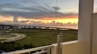 Vent du Vent Okinawa Stunning Ocean View 2BR Sleeps 6 20 min from Airport 3 min to Shopping Mall - Kondo