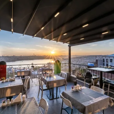 Big Urban Stay Taksim &With Sea Vıew Отели рядом с достопримечательностью «Европейская сторона»