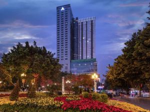 Youyou International Apartment (Guangzhou Beijing Road Pedestrian Street Park Qian Subway Station)