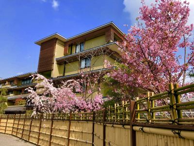 施設外観 京都 嵐山温泉 花伝抄（かでんしょう）の写真