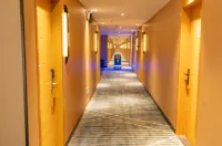 City Convenience Hotel (Yingcheng Railway Station Shanghe Square)