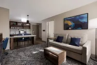 Candlewood Suites Lafayette - River Ranch