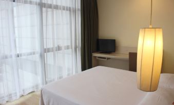 Motel 168 (Shanghai Hongqiao Hub, Qixin Road Metro Station)