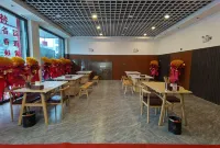 Dingjie Yijiangnan Hotel