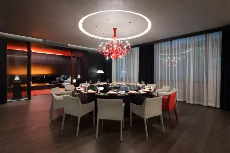 Longhuafu Hotel Отели в г. Шэньму