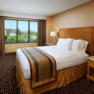DoubleTree Suites by Hilton Anaheim Resort/Convention Center