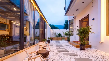 Floral Wutaishan Qiyuan Boutique Homestay (Wutaishan Scenic Area) Отели рядом с достопримечательностью «Shiziwo Temple»