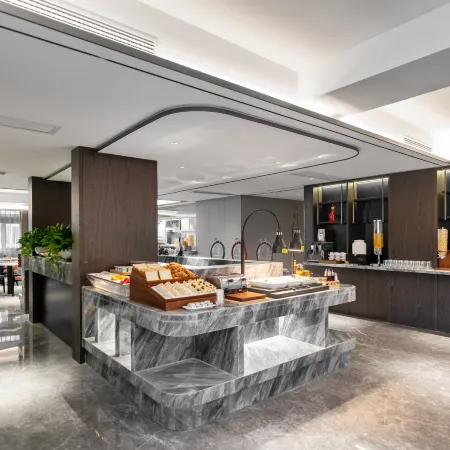 Pujing Waiting Hotel (Shanghai People'S Square Xinzha Road Subway Station)