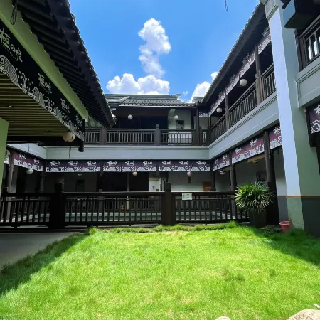 Maitreya Chizhiquan Hot Spring Hotel (Maitreya Honghe Water Township)