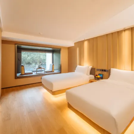 Floral Lux Hotel· Bamboo Fragrant Hotel