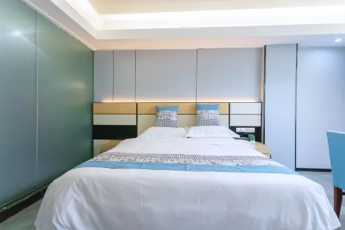 Tuwo Holiday Hotel (You County Bus Terminal) Hotels in You County