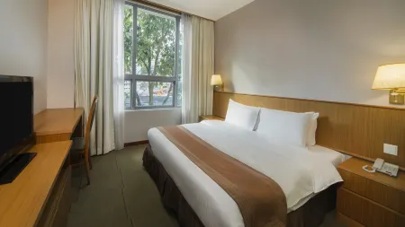 New Cape Inn Отели рядом с достопримечательностью «MBFC Tower 2»