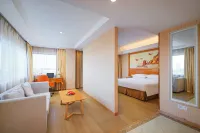 Vienna Hotel (Suzhou Industrial Park, Yangcheng Lake, Fashion Stage) Hotels near Zhangsheng Art Museum