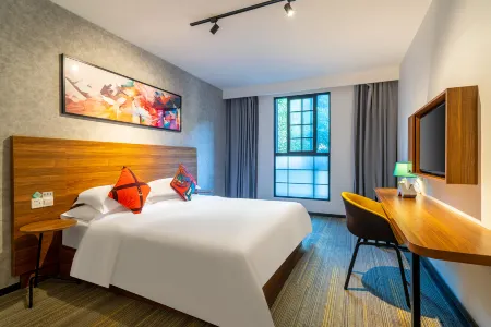 Yuan · Smart Hotel (Shanghai Pudong Lujiazui Finance and Trade Zone Beiyangjing Subway Station) Отели рядом с достопримечательностью «Yangpu Riverside District»