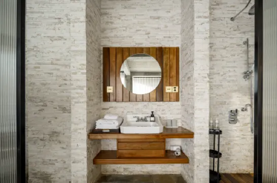 Caotu Hot Spring Architectural Hotel (Tonglu Branch)