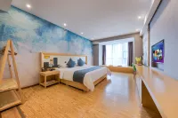 Mayflower Hotel (Binjiang Ecological Park Ji'an Railway Station)