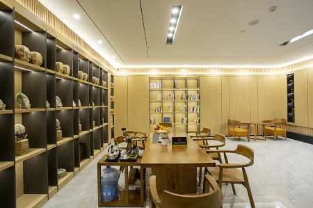 Yujian Hotel (Xishuangbanna Mengle Dafosi Branch) Отели рядом с достопримечательностью «Nine Tower &Twelve Walled»