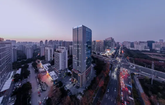 Lis Future Hotel (Zhengwuqu Swan Lake Wanda)