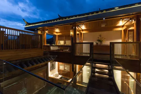 Willow Breeze Panoramic Ancient Town View Hotel (Mufu Branch, Lijiang Ancient Town)