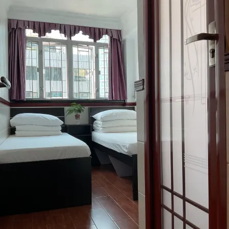 Hongkong Hang Fung Hostel (Jordan Metro Station B1 Exit) Отели рядом с достопримечательностью «Станция MTR Jordan»