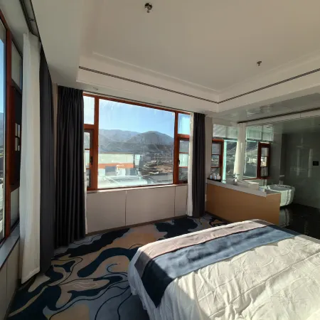 Suoxian Tagade Hotel