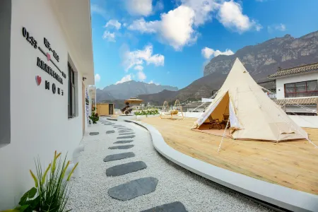 Yuntai Mountain Hanfeng Hotel Отели рядом с достопримечательностью «Wan Shan Temple»