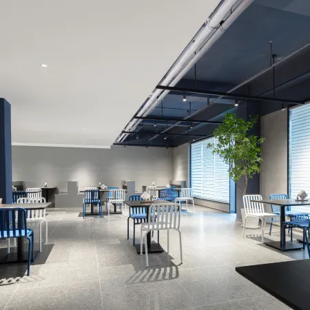 Atour Light Hotel Zhanqiao Qingdao Railway Station West Square Отели рядом с достопримечательностью «Вокзал Циндао»