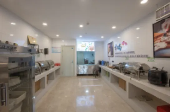 Huaining Sanfu Holiday Inn