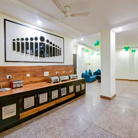 Hotel Edission View --Near Delhi Airport Отели рядом с достопримечательностью «Университет Джавахарлала Неру»