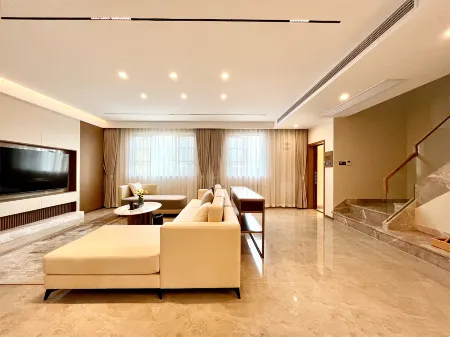 Funchun No.10 Hotel Xiangyang Отели рядом с достопримечательностью «Xiangyang Vocational and Technical College»