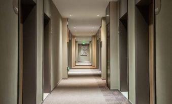 Homeinn · neo (Nanjing University of Information Science and Technology Subway Station Xinhua West Road)