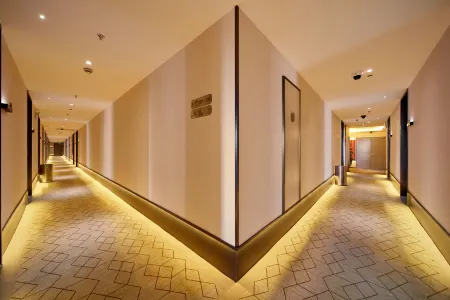 Zsmart Smart Hotel (Shanghai Jinhui Longhu Tianjie Branch) Отели рядом с достопримечательностью «Er Yan Temple»