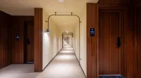 Floral Hotel · Ru Hai Hotel (Weihai International Beach Torch Eighth Street Branch)