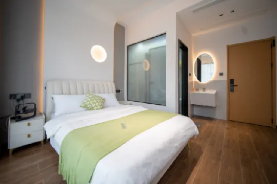 Mountain Hermitage Retreat (OMG Heartbeat Paradise Branch) Отели рядом с достопримечательностью «Chuiyun Tongtian River»