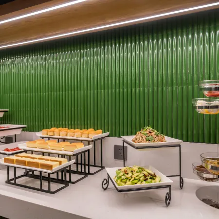 James Joyce Coffetel Hotel (Beijing Wangjing Subway Station Wangjing soho) Отели рядом с достопримечательностью «Станция метро Wangjing»