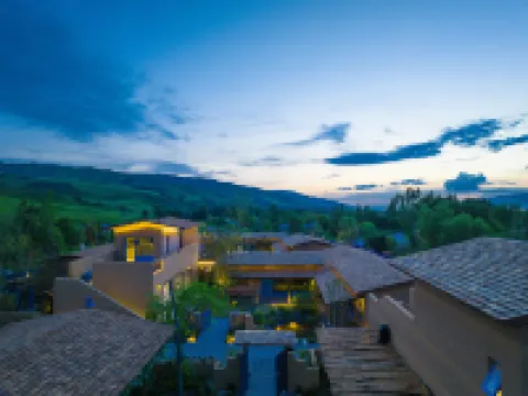 Nalati  Nianhuawan Hayinsai Resort Hotel