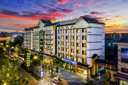 Pu'er DeTing Boutique Hotel