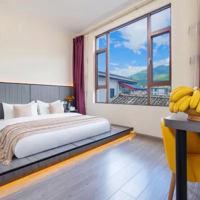 Lijiang Yunbowan Hotel (Sanyi International Airport) Hotels near Lijiang Sanyi International Airport